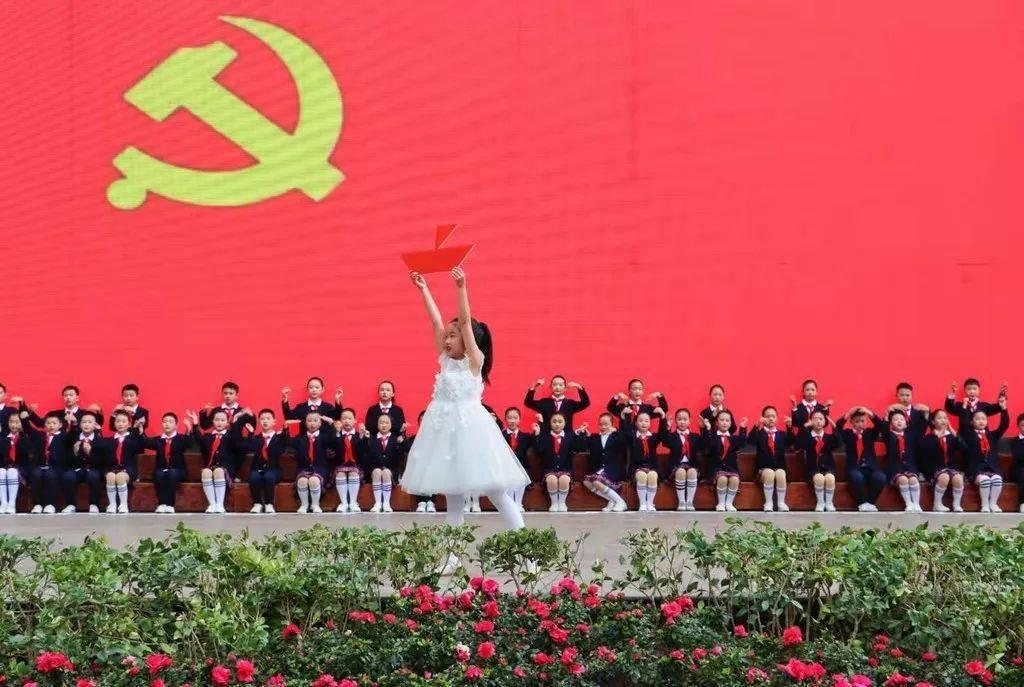 深入探索很多人把头蒙在被子里睡觉,这样的睡觉方式是否健康?,分享知识与智慧